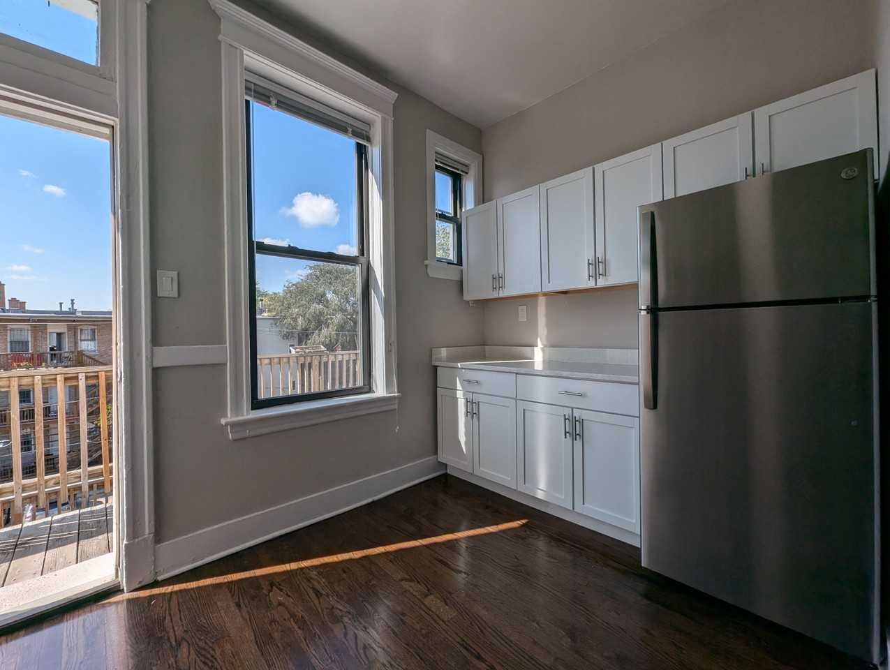 3820 N. Fremont - Photo 3 of 29