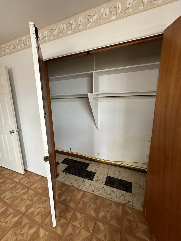 807 E Third St - Photo 2 of 11