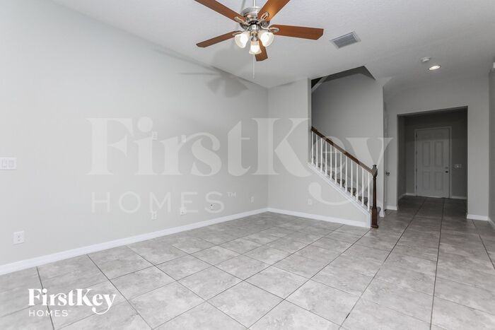 800 Grand Hilltop Dr - Photo 3 of 15