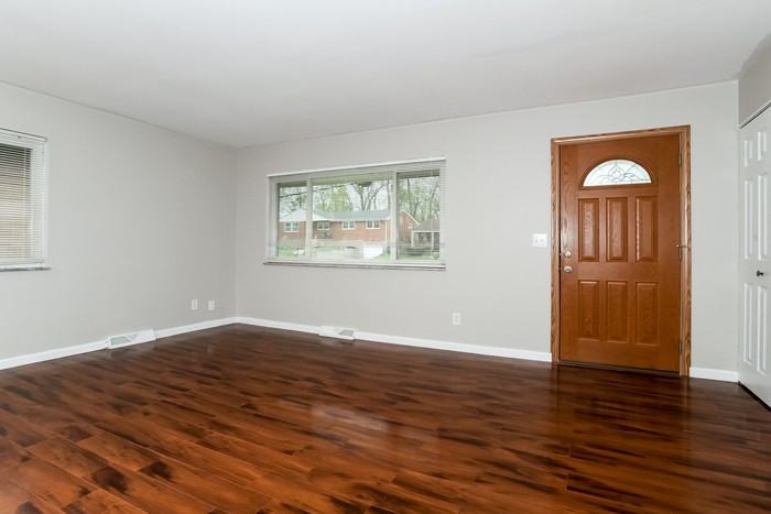 3424 March Ter - Photo 2 of 9