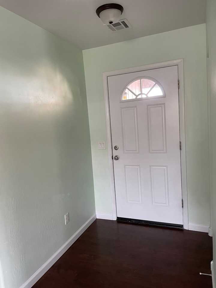 2220 S Cottonwood Dr #NA - Photo 5 of 18