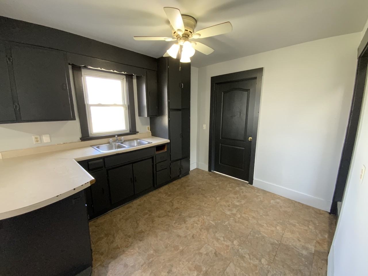 801 Sherman St #NA - Photo 2 of 27