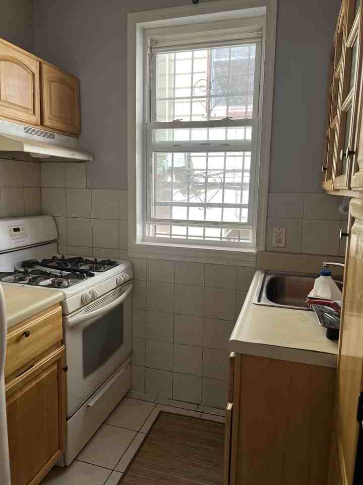 144 Daniel Low Ter #2R - Photo 3 of 7