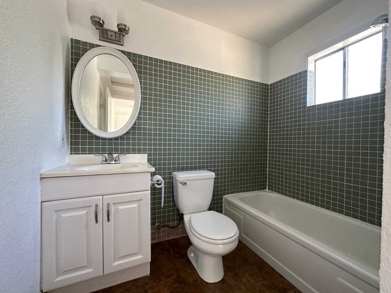 714a Pleasant Street #NA - Photo 6 of 9