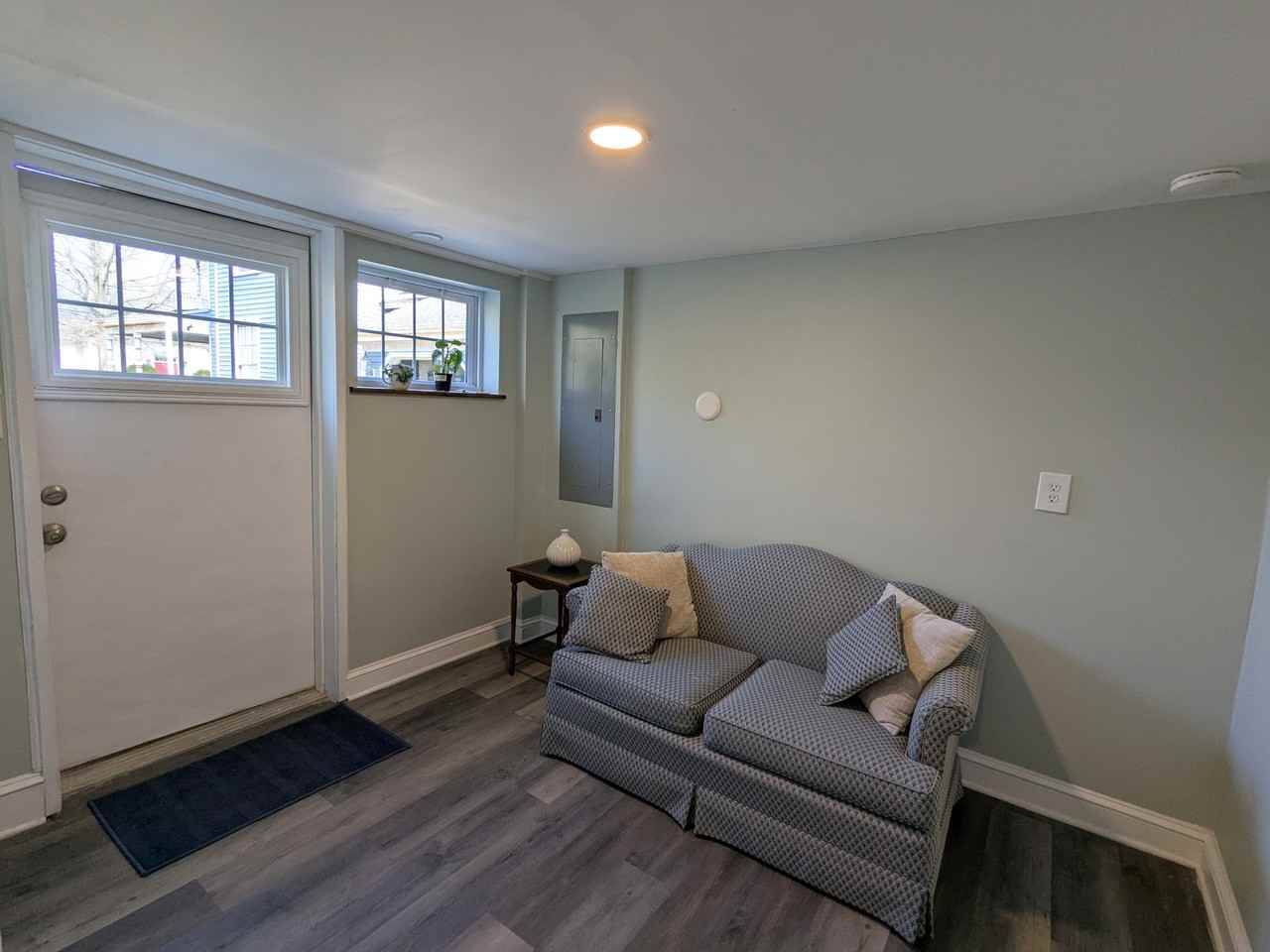 12208 Richmond St - Photo 2 of 23