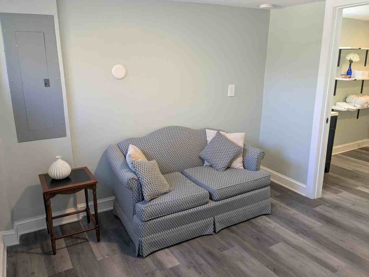 12208 Richmond St - Photo 3 of 23