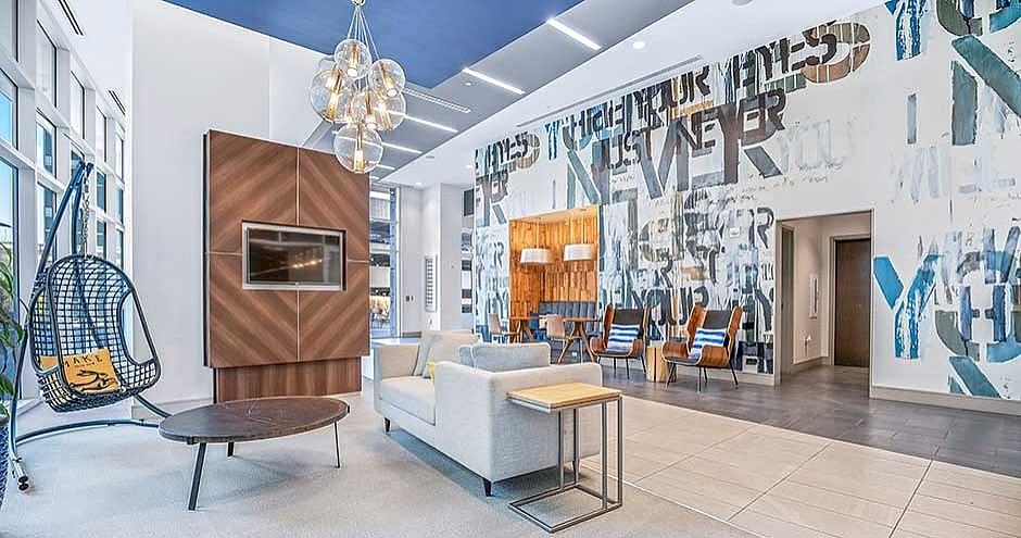 Square On 5th - Photo 6 of 50