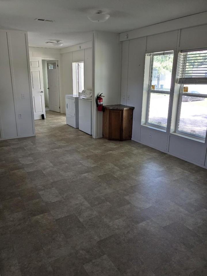 20410 Telge Road - Photo 5 of 6