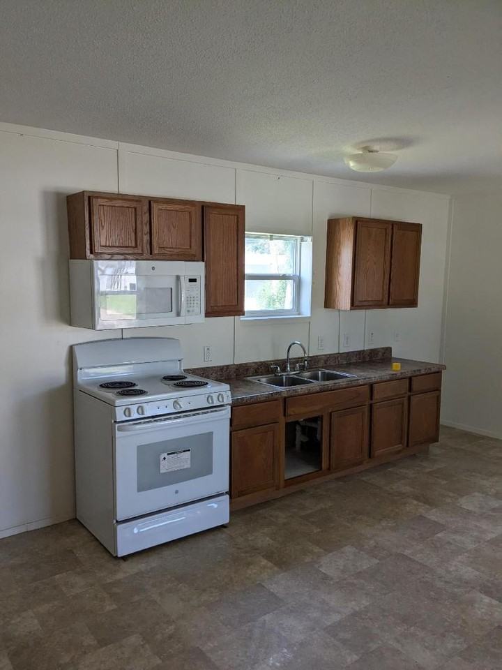 20410 Telge Road - Photo 6 of 6