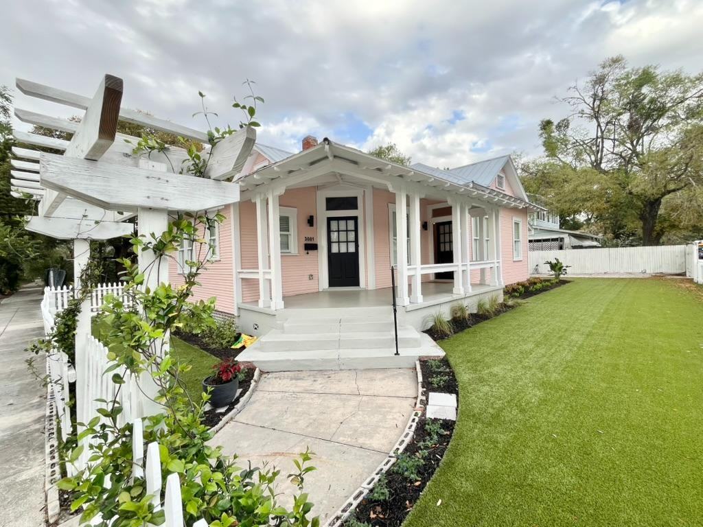 The Pink House in Tampa Heights Historic District - Photo 3 of 53