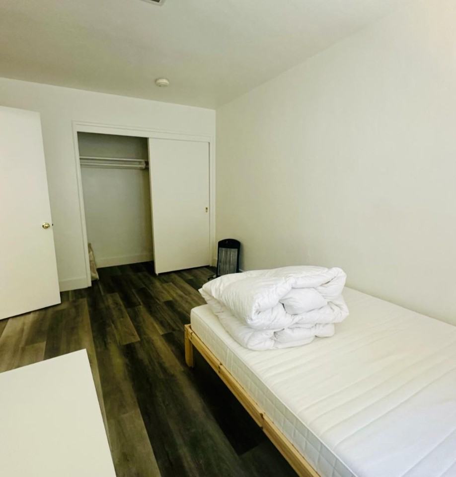 1708 Euclid - Photo 6 of 10