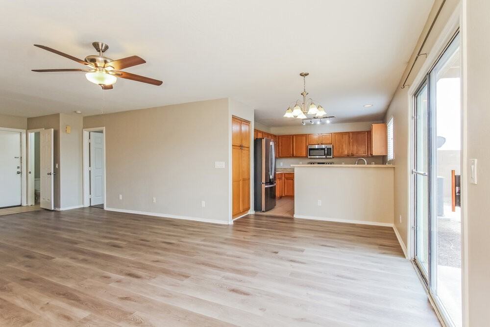 48 S 226th Ln - Photo 7 of 17