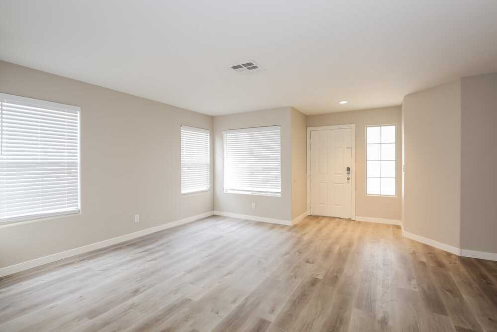 1837 Monte Alban Dr - Photo 4 of 17
