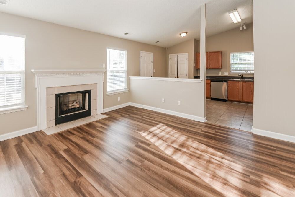 2431 Fabyan Ln - Photo 5 of 16