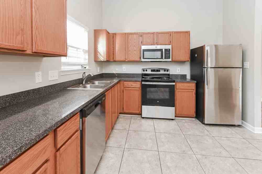 2431 Fabyan Ln - Photo 6 of 16