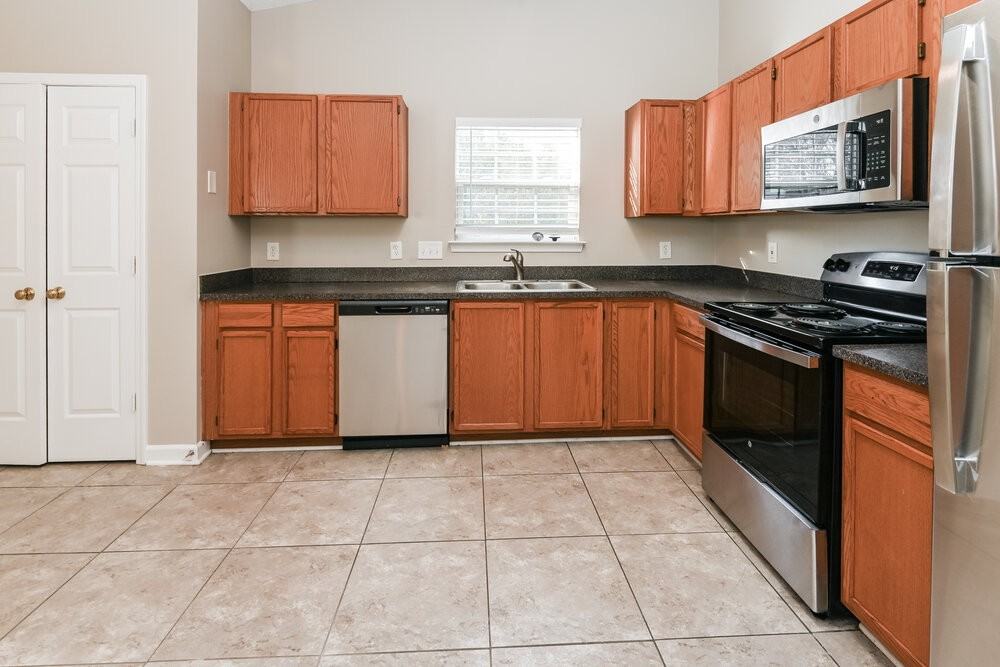 2431 Fabyan Ln - Photo 7 of 16