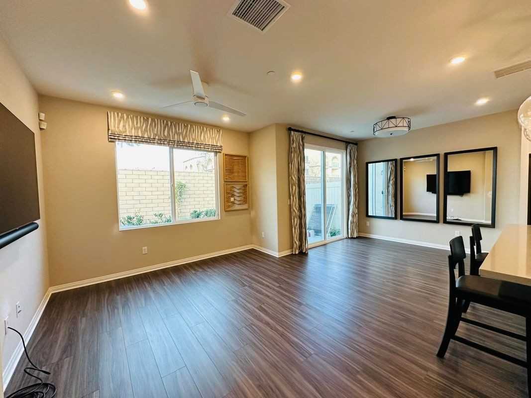 196 Bonita Ln - Photo 3 of 11