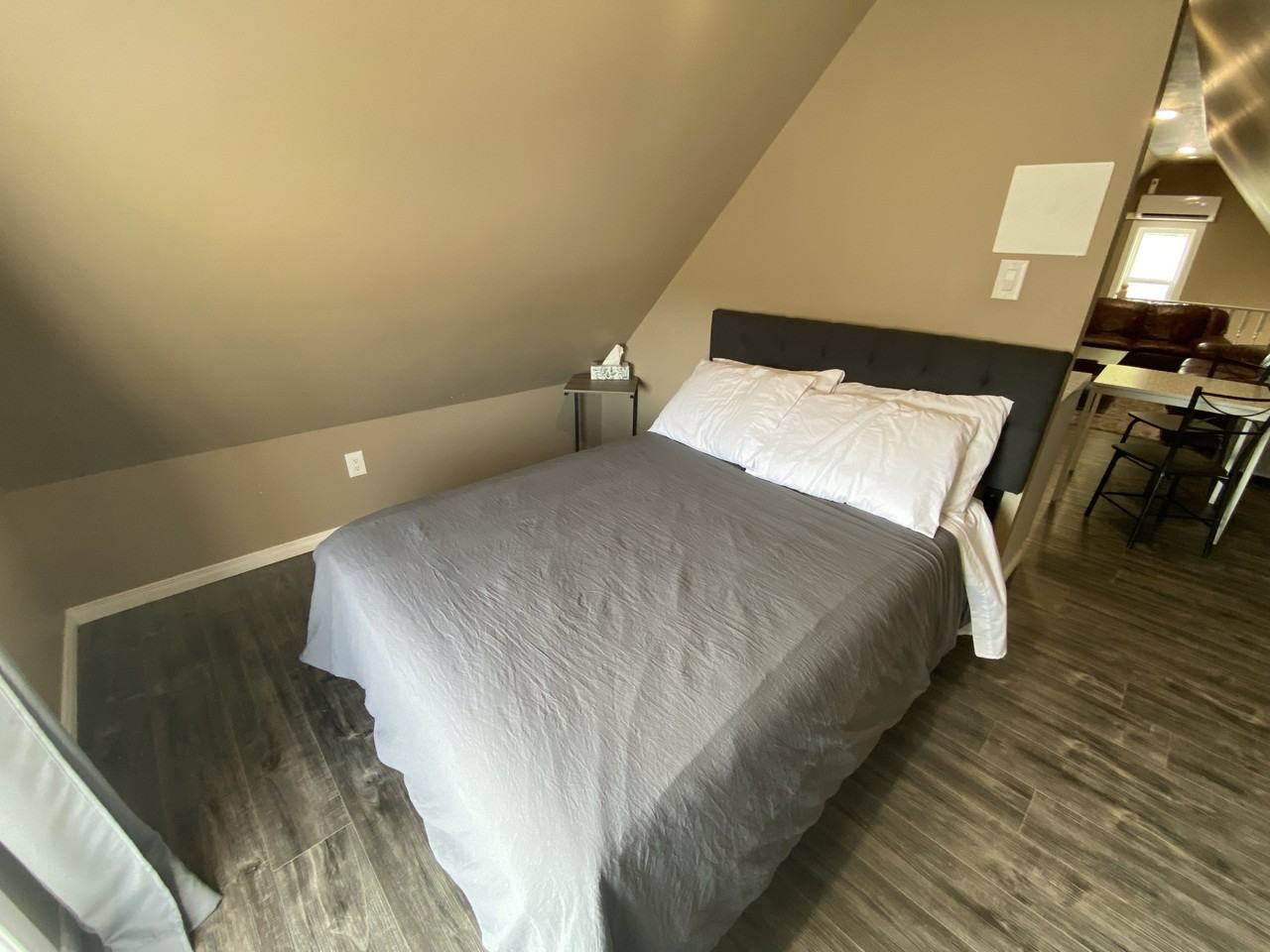 318 Main St - Photo 3 of 10