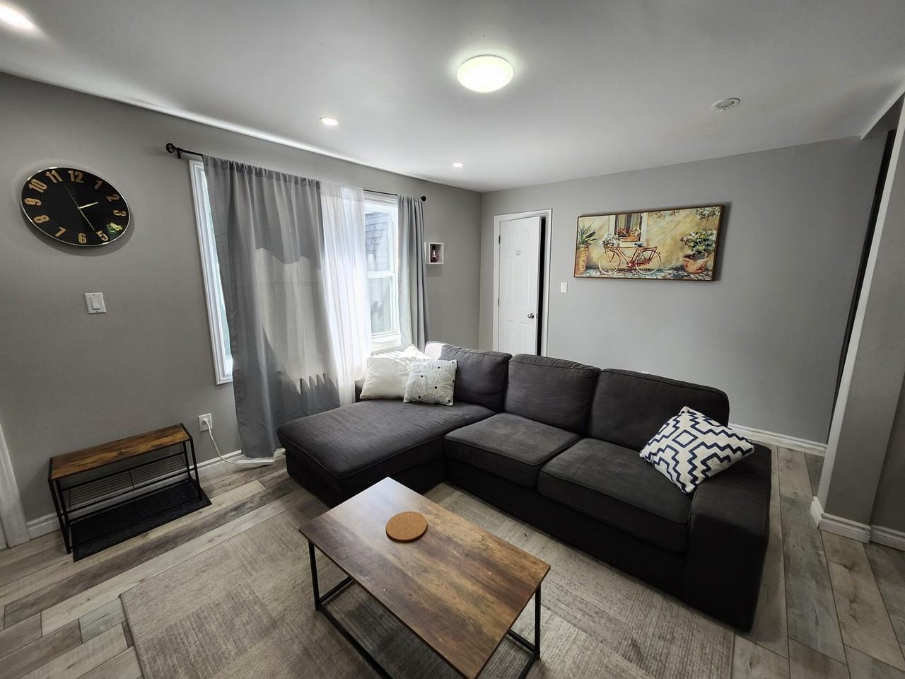 90 Wentworth St #3 - Photo 2 of 12