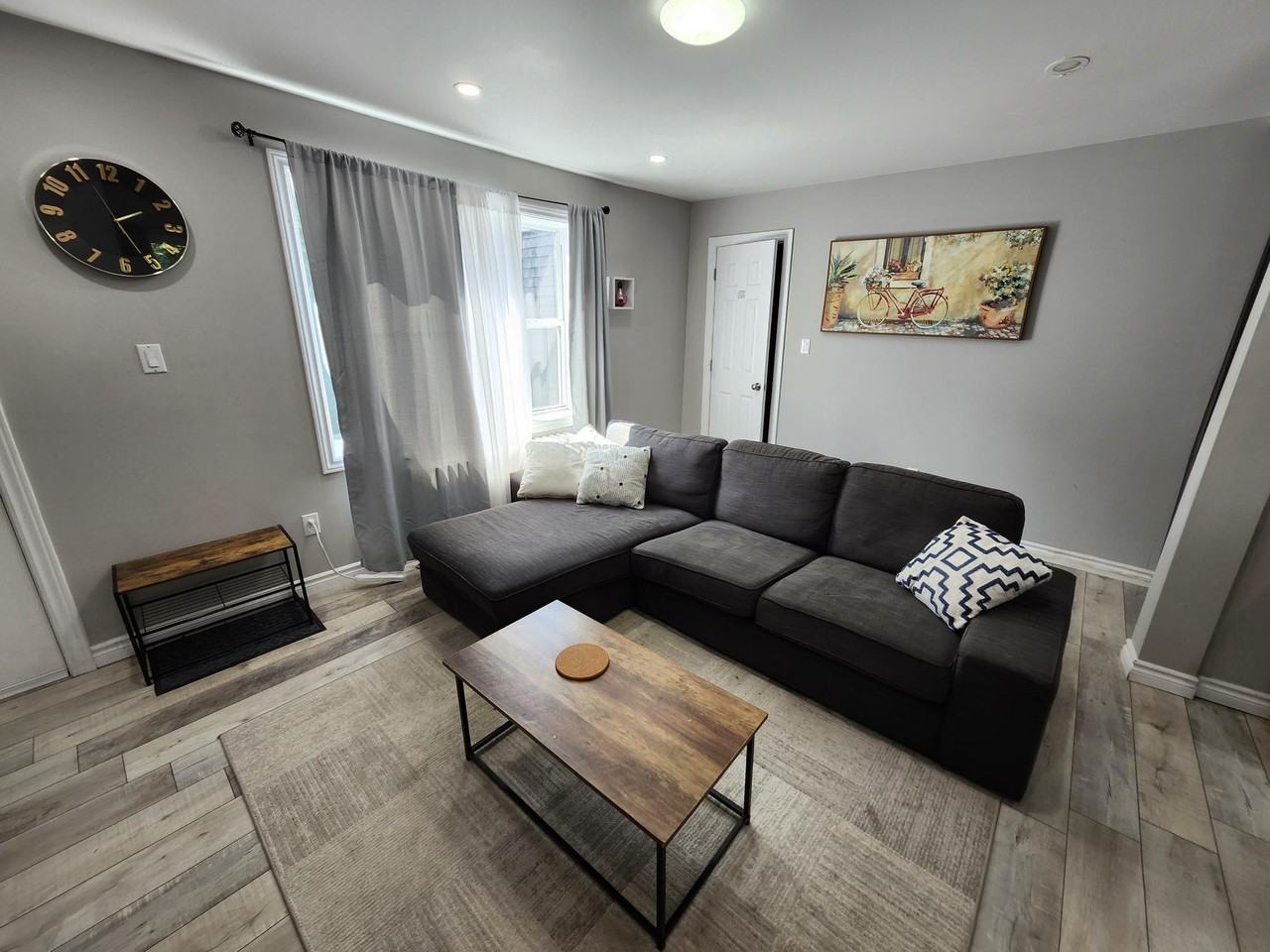 90 Wentworth St #3 - Photo 3 of 12