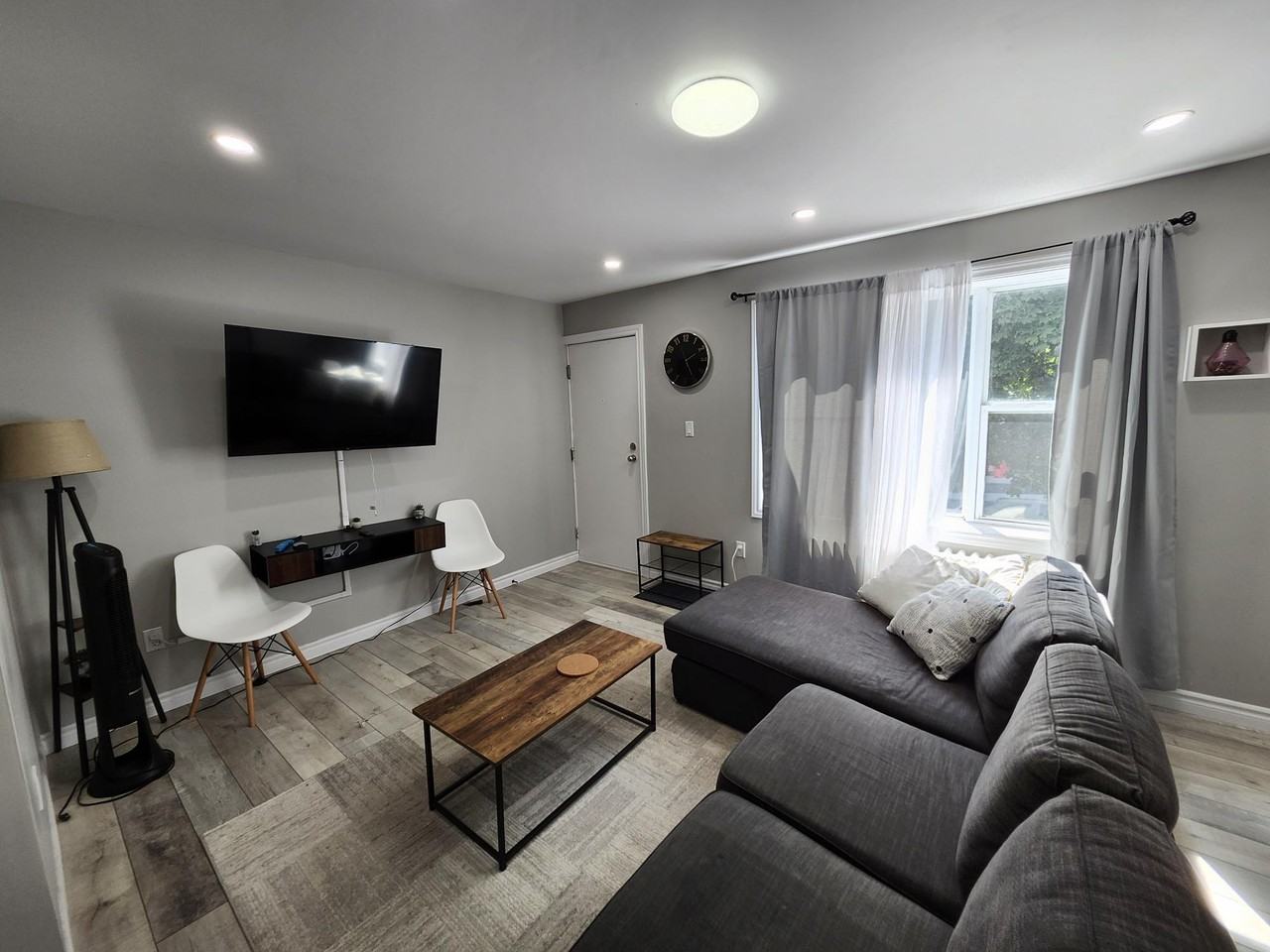 90 Wentworth St #3 - Photo 4 of 12