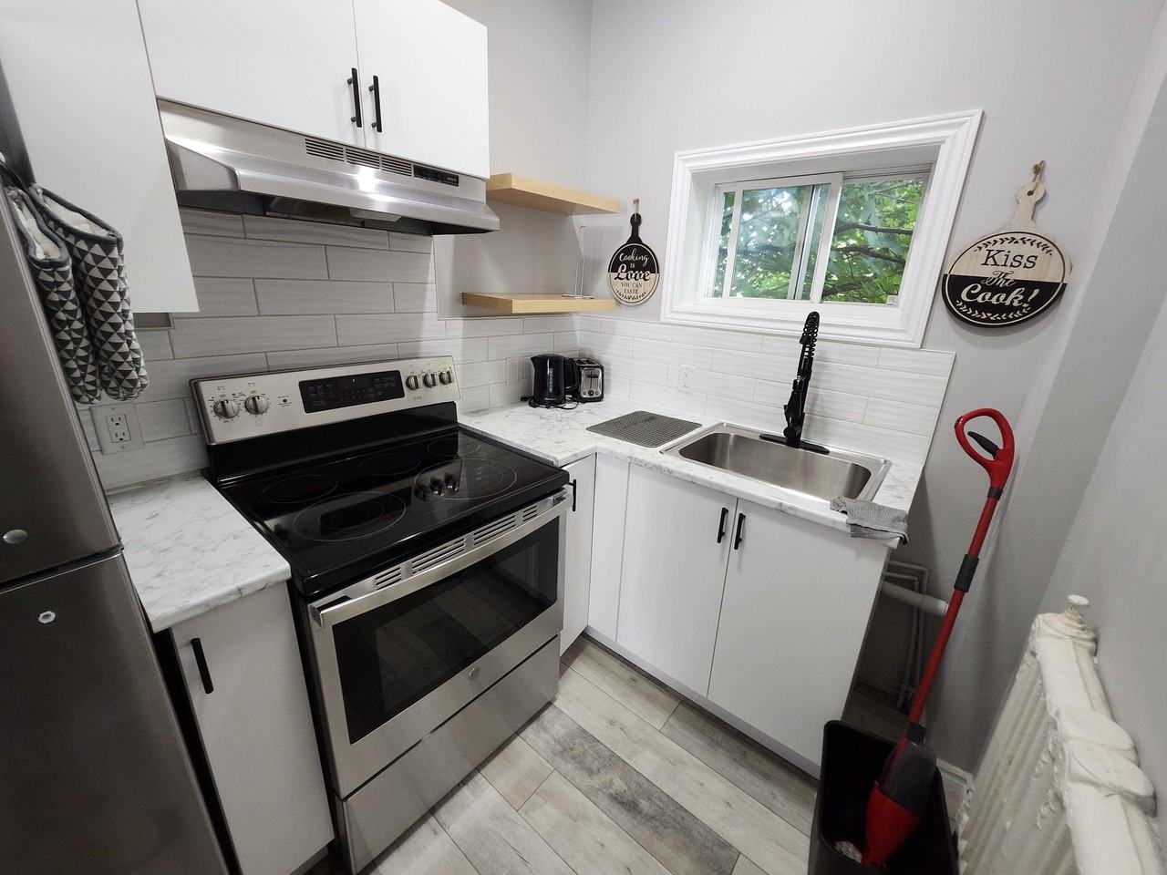 90 Wentworth St #3 - Photo 7 of 12