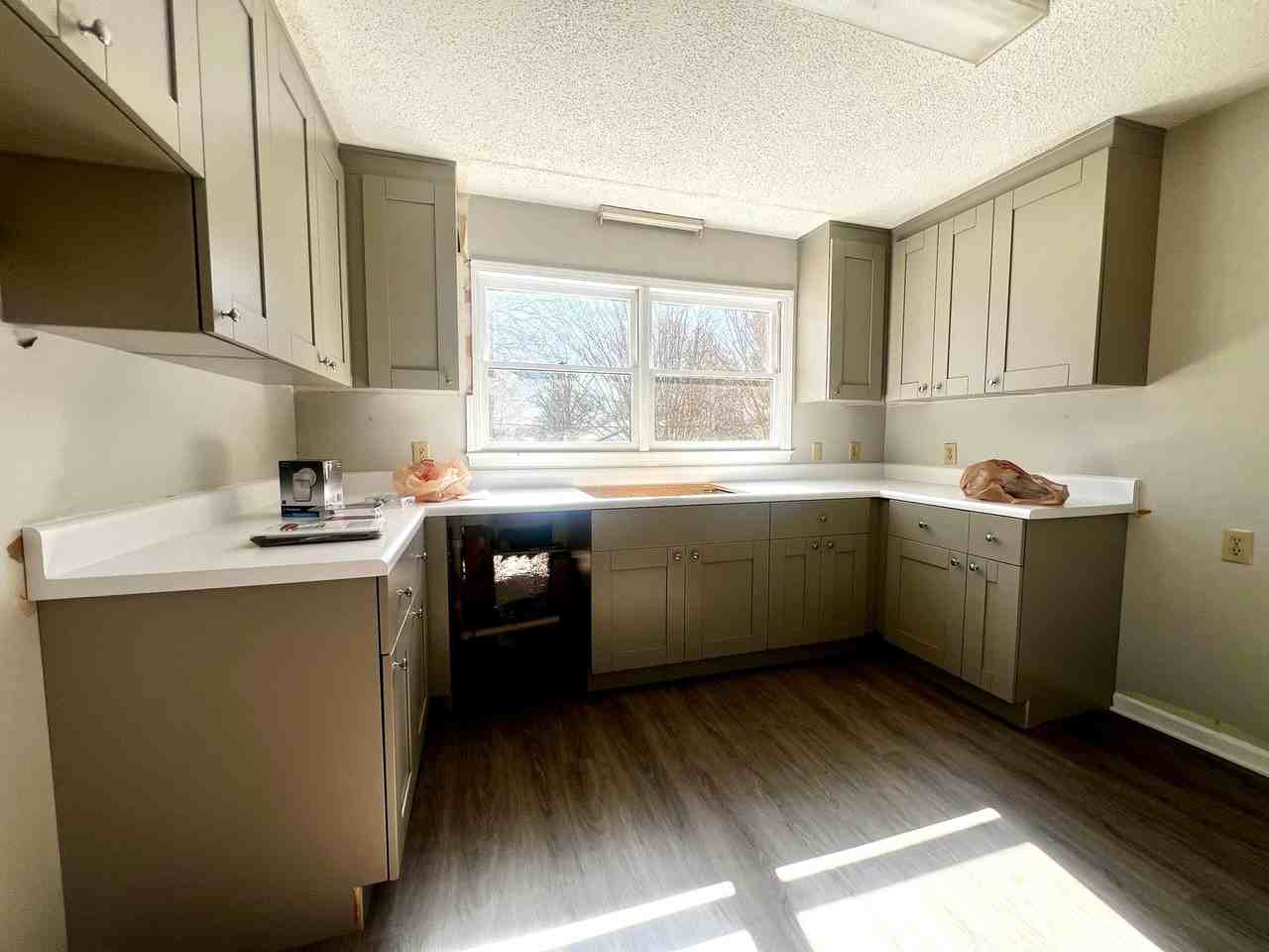 200 Scott St - Photo 2 of 5