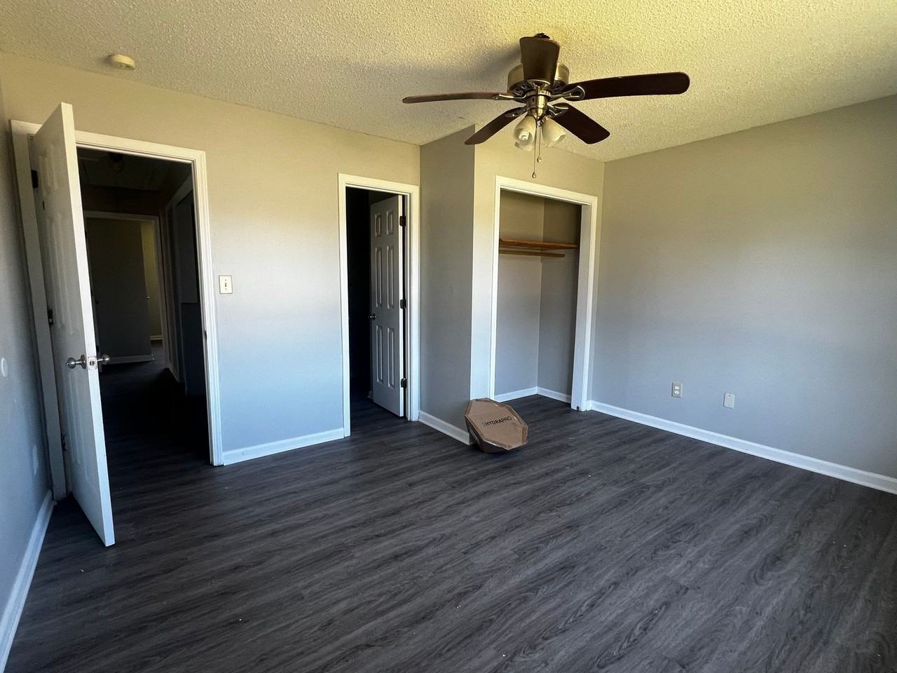 200 Scott St - Photo 3 of 5