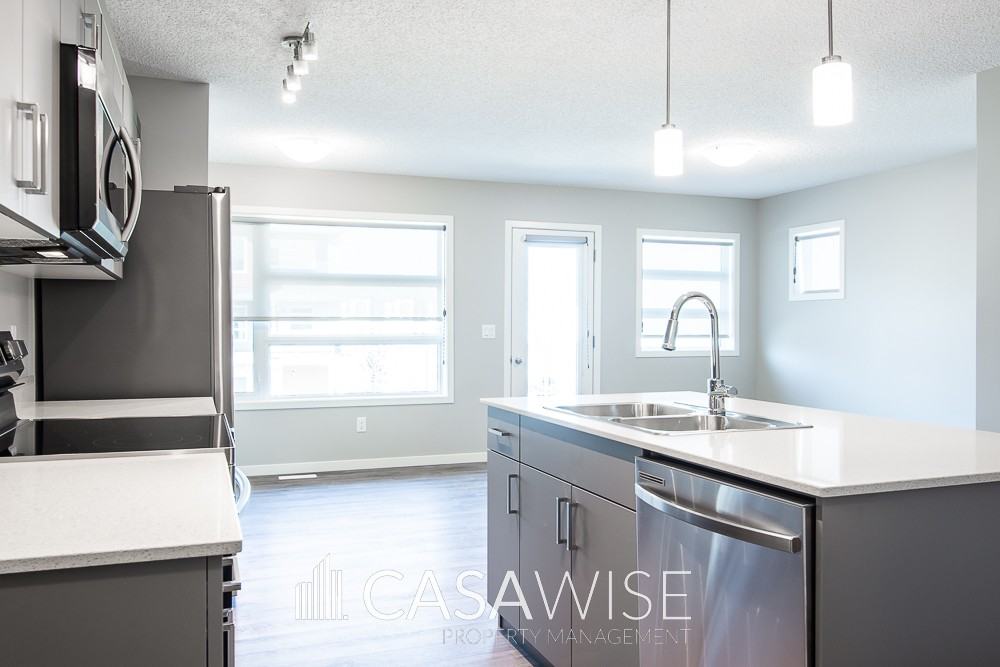 922 172 St Sw #922 - Photo 3 of 16