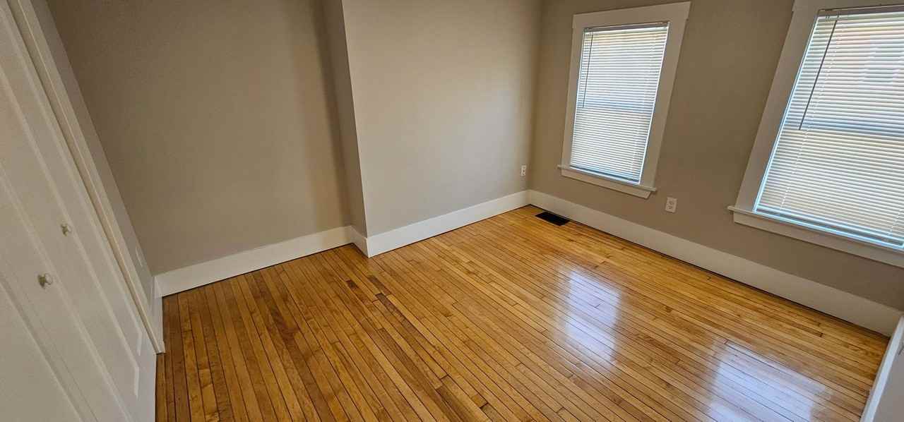 Amoskeag Apartments - Photo 4 of 8