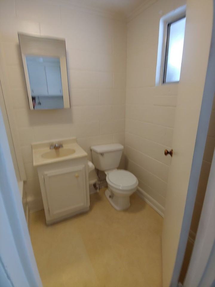 1820 Fargo St - Photo 4 of 6