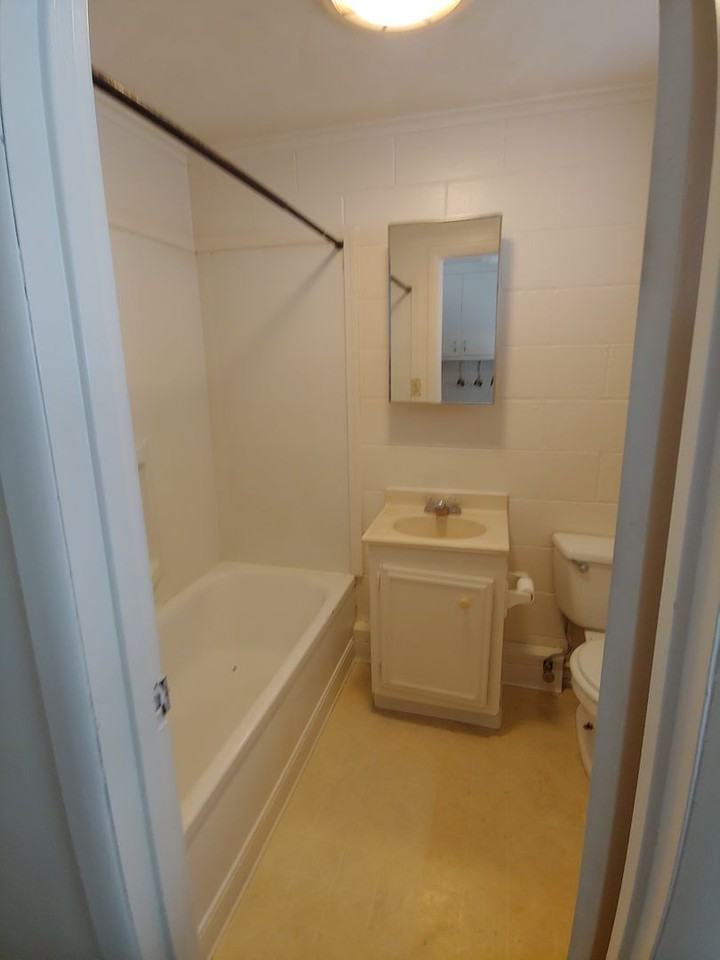 1820 Fargo St - Photo 5 of 6