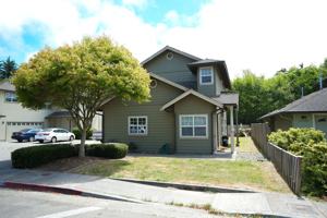 featured image of 2712 Meadow Creek Way