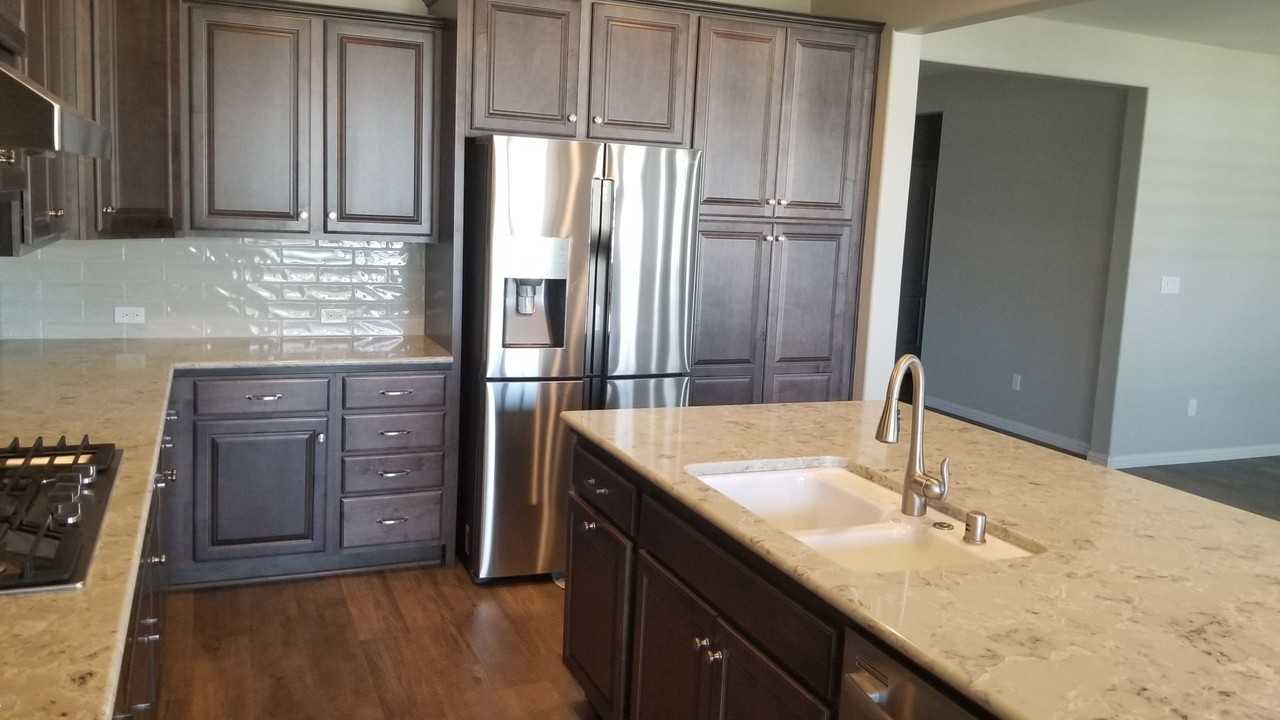 13810 Elbury Ave - Photo 5 of 15