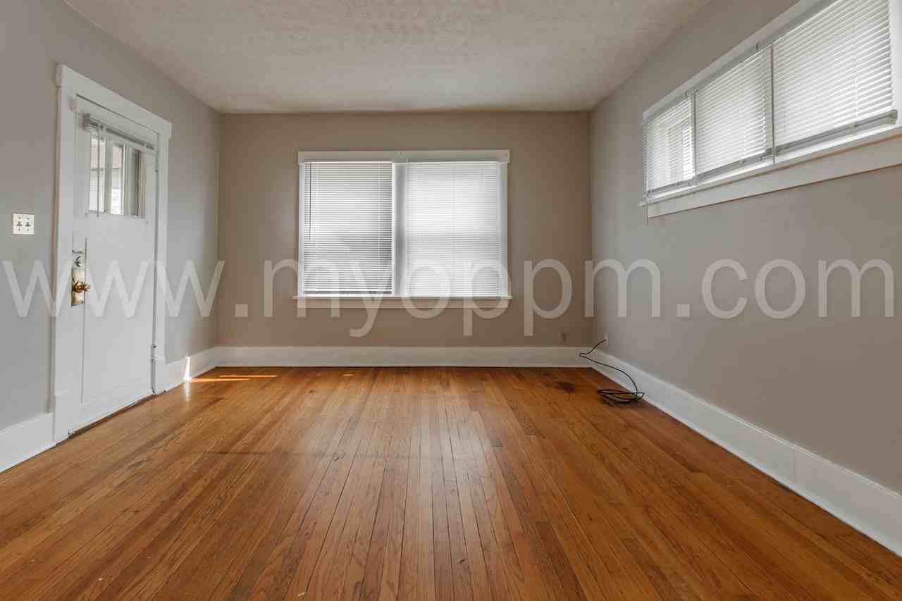 5502 N 28th Ave - Photo 3 of 15