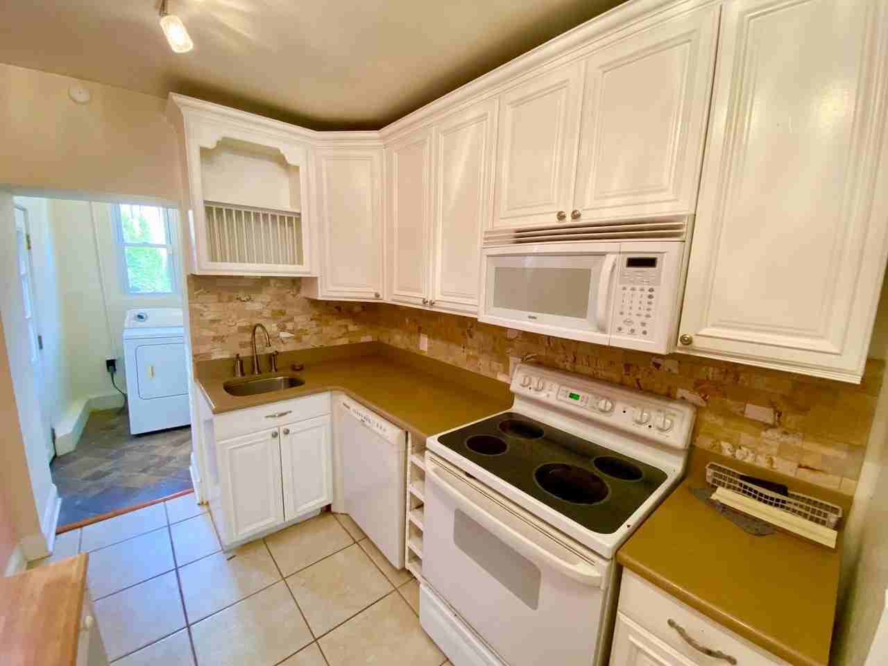 615 S Durham St - Photo 6 of 21