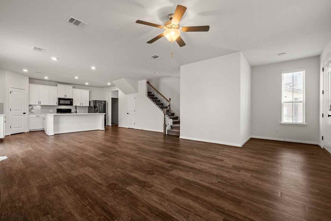 2904 Harvester Ln - Photo 7 of 20