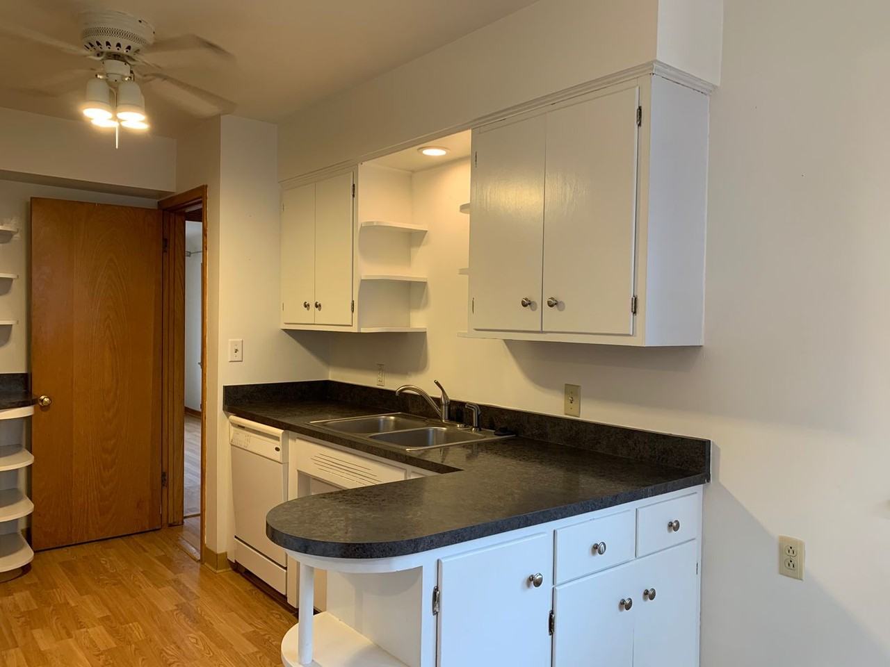 1805 4th St S - Photo 4 of 27