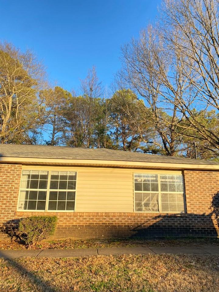 1150 Gentry Dr - Photo 3 of 7