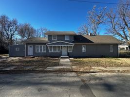 featured image of 2214 Herman Ave