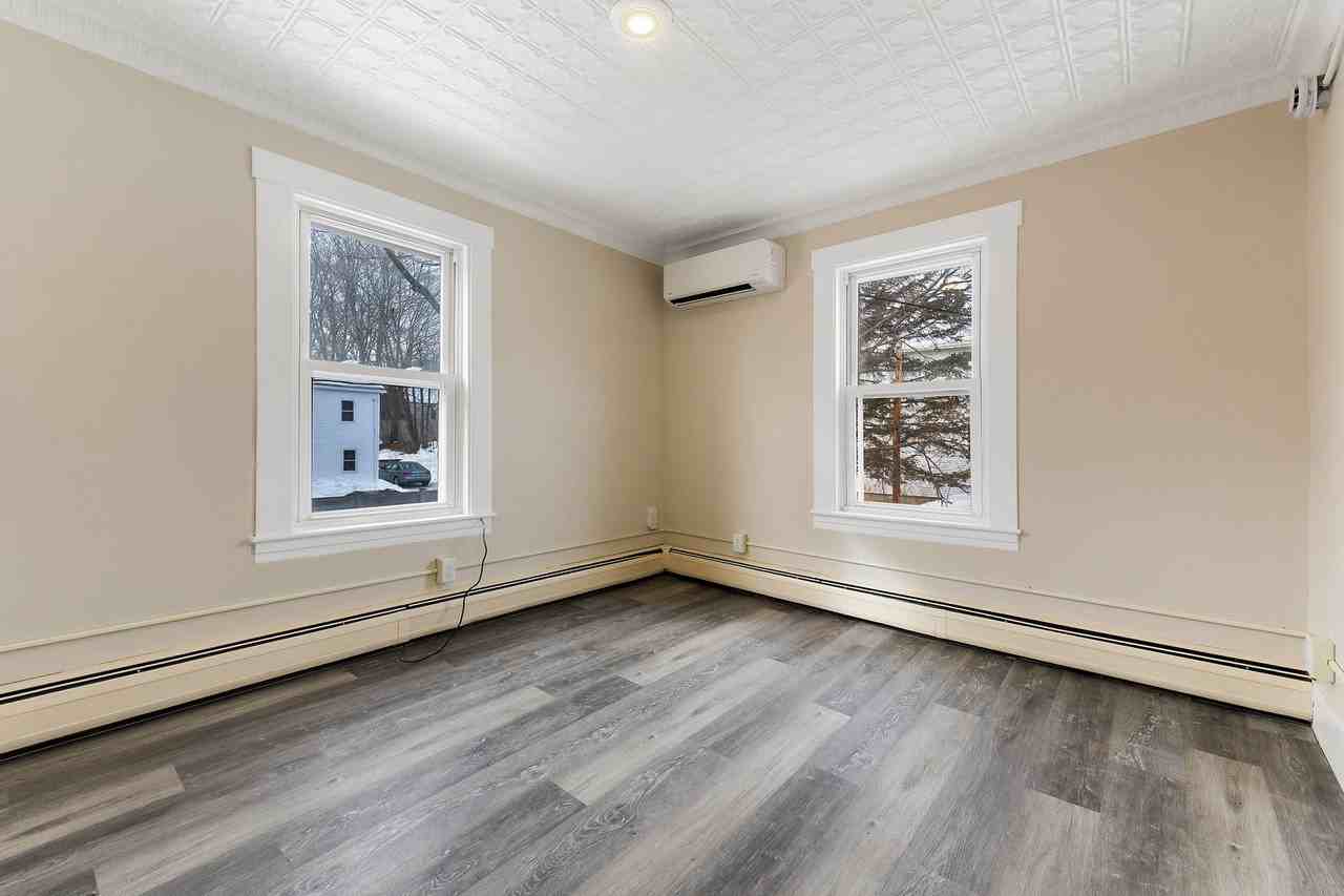 38 New York St - Photo 5 of 36