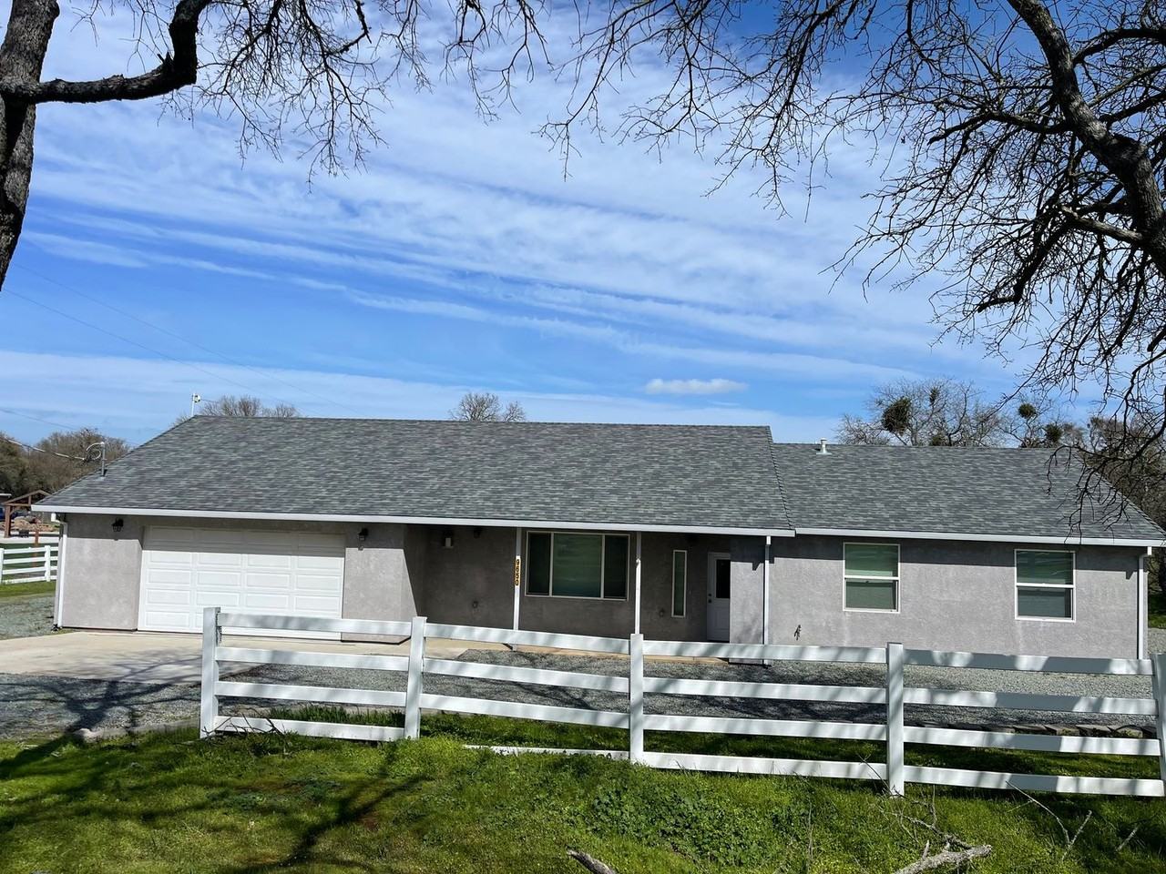 9650 Whalen Rd - Photo 3 of 23