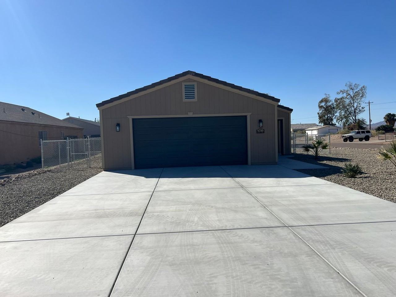 9789 S Phoenix Dr - Photo 2 of 44