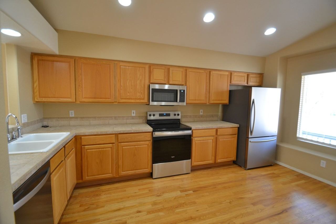 3885 Cherry Plum Dr - Photo 5 of 26
