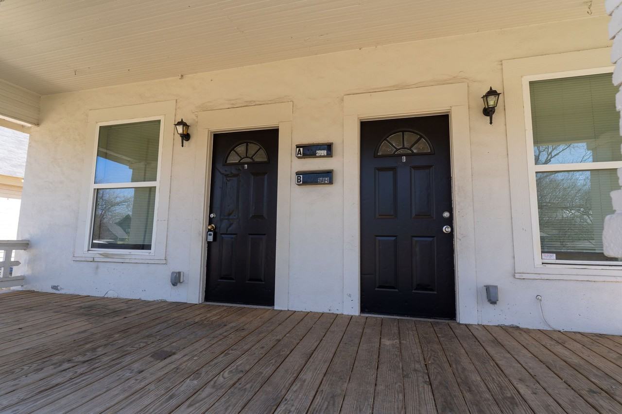 2824 Gorman - Photo 2 of 11