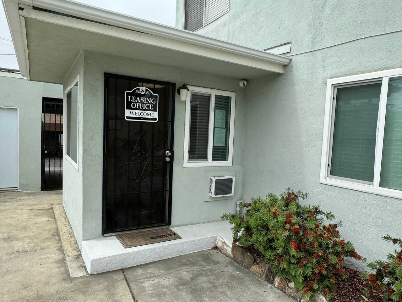 Evart Apartments - Photo 3 of 25