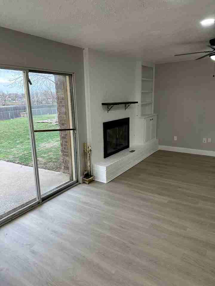 2606 Ne Lake Ave - Photo 5 of 31