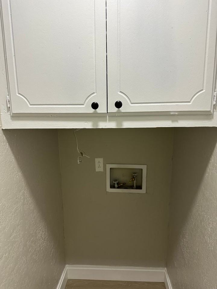 2606 Ne Lake Ave - Photo 7 of 31