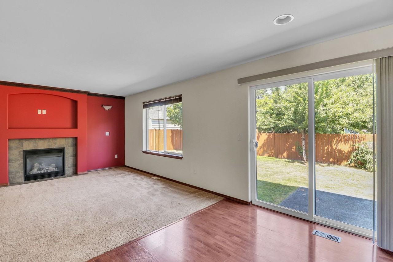 2490 Sw Navigator Loop - Photo 2 of 16