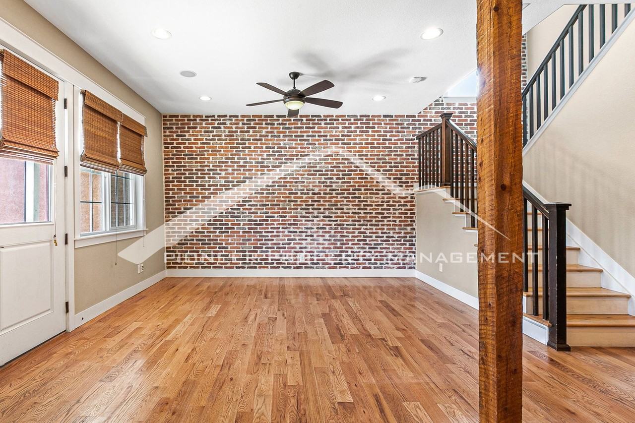 1807 E 36th Ave - Photo 4 of 21